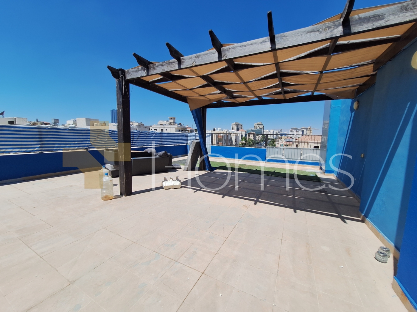 Duplex apartment with a terrace for sale in Abdoun 230m