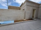  ground floor with garden for rent in Sweifieh building area of 220m