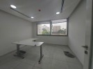 مكتب طابق اول طابقي للايجار في زهران بمساحة بناء 387م