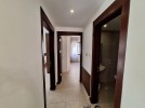 شقة ارضية مع ترس للايجار في عبدون بمساحة بناء 110م