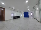مكتب طابق اول للايجار في الدوار السادس بمساحة بناء 250م