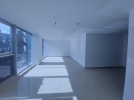 First floor office with glass facades for rent in the 5th Circle, 50m