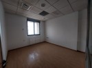 مكتب طابقي بموقع مميز للايجار في الشميساني، بمساحة مكتب 320م
