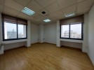 Full floor in a strategic building for rent in Al Shmeisani, area 320m