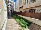 شقة طابقية للايجار في شارع عبدالله غوشة بمساحة بناء 200م