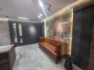commercial showroom for rent on Mecc Street, of 146m