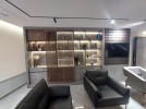 commercial showroom for rent on Mecc Street, of 146m