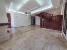 شقة دوبلكس طابق اول للايجار في الظهير بمساحة بناء اجمالية 400م