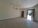 Villa with a swimming pool for rent in Abdoun building area of 500m