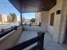 معرض يصلح لمهن معينة في شارع المدينة المنورة للايجارباجمالي مساحة 422م 