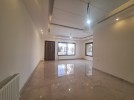 Ground floor apartment with garden for rent in Umm Uthaina 195m 