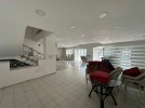 Commercial showroom Three-story in for rent Shmeisani, area of 300m