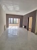 Attached villa for rent in Um Al Summaq with a building area of 400m
