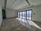 Roof with terrace for rent in Abdoun 250m