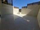Apartment with garden for rent in Hjar Al-Nawabelseh, area of 186m