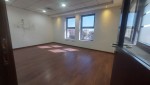 Large first floor office for rent on Mecca Street an office area 260m