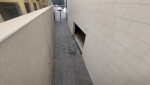 Commercial showroom with front and rear terraces for rent 