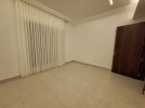 شقة طابق ثاني للايجار في عبدون بمساحة بناء 250م 