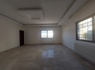 Ground floor with garden apartment for sale in Um Al-Summaq 182m