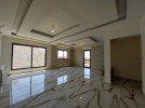 Duplex last floor with roof apartment for sale in Um Al-Summaq 262m
