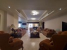 شقة طابقية مفروشة للبيع في عبدون بمساحة بناء 357م 
