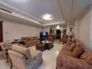 شقة طابقية مفروشة للبيع في عبدون بمساحة بناء 357م 