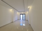 Apartment with garden and terrace 2023 for sale in Al-Bnayyat 126m
