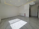 Ground floor with terrace for sale in Airport Road 170m