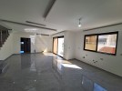 Duplex last floor with roof for sale in Um Uthaina 171m