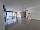 شقة طابق اول للبيع في ضاحية الامير راشد بمساحة بناء 228م