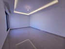 First floor for sale in Abdoun 240m