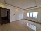 Ground floor with terrace for sale in Khalda 173m