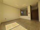 شقة اخير مع روف دوبلكس للبيع في حجار النوابلسة، بمساحة اجمالية 262م