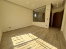 Ground floor with a garden for sale in Hjar Al-Nawabelseh, area 218m