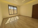 Ground floor with a garden for sale in Hjar Al-Nawabelseh, area 218m