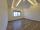 First floor apartment for sale in Hjar Al-Nawabelseh, an area of 220m