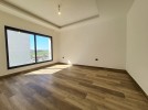 Duplex last floor with roof for sale in Coridor Abdoun area of 350m