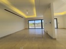 Duplex last floor with roof for sale in Coridor Abdoun area of 350m