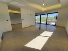 شقة اخير مع روف دوبلكس للبيع في كوردور عبدون بمساحة اجمالية 350م