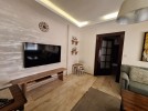 شقة طابق اول للبيع في عبدون بمساحة بناء 175م