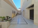 شقة طابقية مع حديقة للبيع في دير غبار بمساحة بناء 290م
