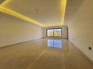 شقة مع مسبح مشترك للبيع في كوردور عبدون بمساحة بناء300م