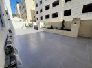 شقة بمدخل خاص للبيع في طريق المطارر بمساحة بناء 220م