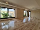 شقة طابق اول للبيع في دير غبار بمساحة بناء 180م