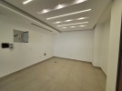 شقة اخير مع روف للبيع في دير غبار بمساحة اجمالية 160م