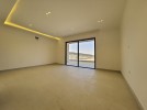 شقة ارضية طابقية ضمن منطقة سكن خاص للبيع في طريق المطار بمساحة بناء 400م