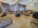 شقة اخير مع روف دوبلكس للبيع في قرية النخيل بمساحة اجمالية 290م
