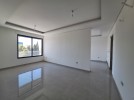 Suspended ground floor apartment for sale in the 7th Circle158m 