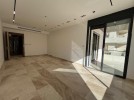 Duplex last floor with roof and terrace for sale in Umm Uthaina 260m