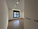 Duplex last floor with roof and terrace for sale in Umm Uthaina 260m